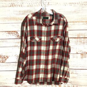 Field & Stream Red, gray and White Plaid Button-Down soft flannel long sleeve XL